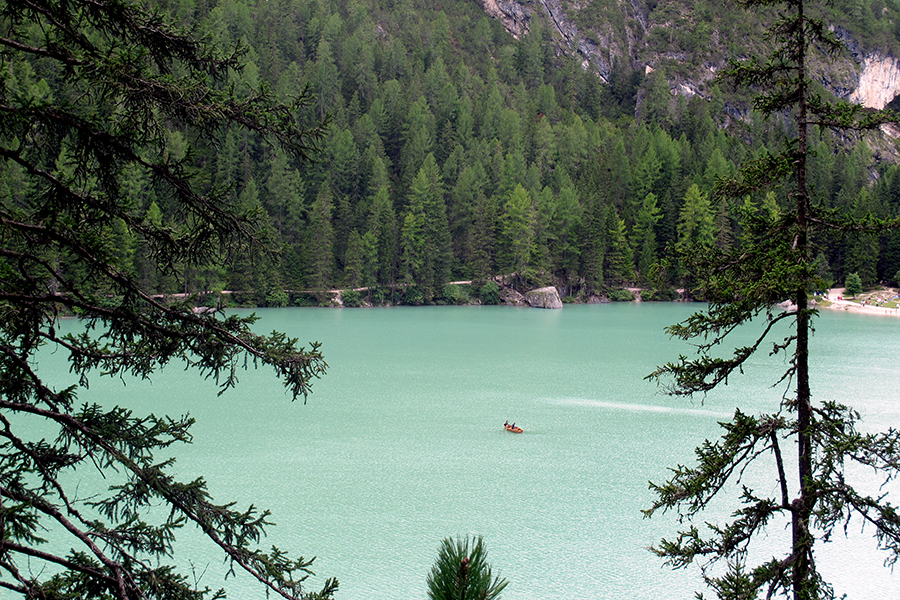 Lago di Braies Vacanze in Estate sulle Dolomiti